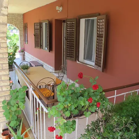 Aria Apartman