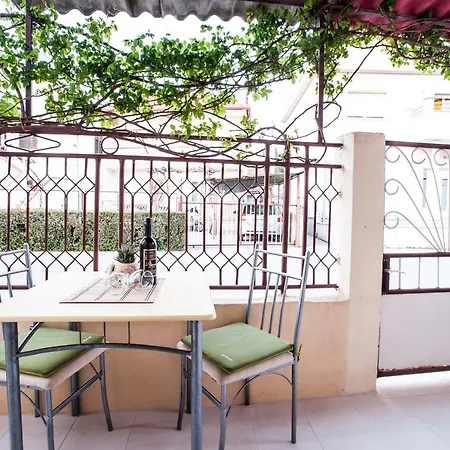 Apartman Aria *