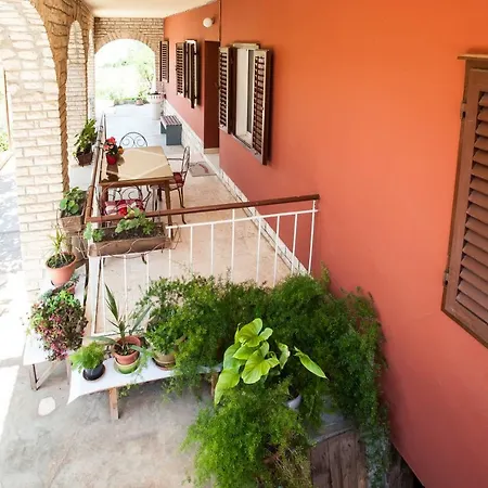 Apartment Aria